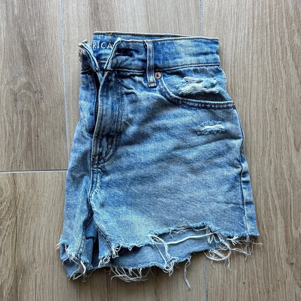 American Eagle Outfitters Women’s Distressed Denim Shorts - Picture 7 of 7